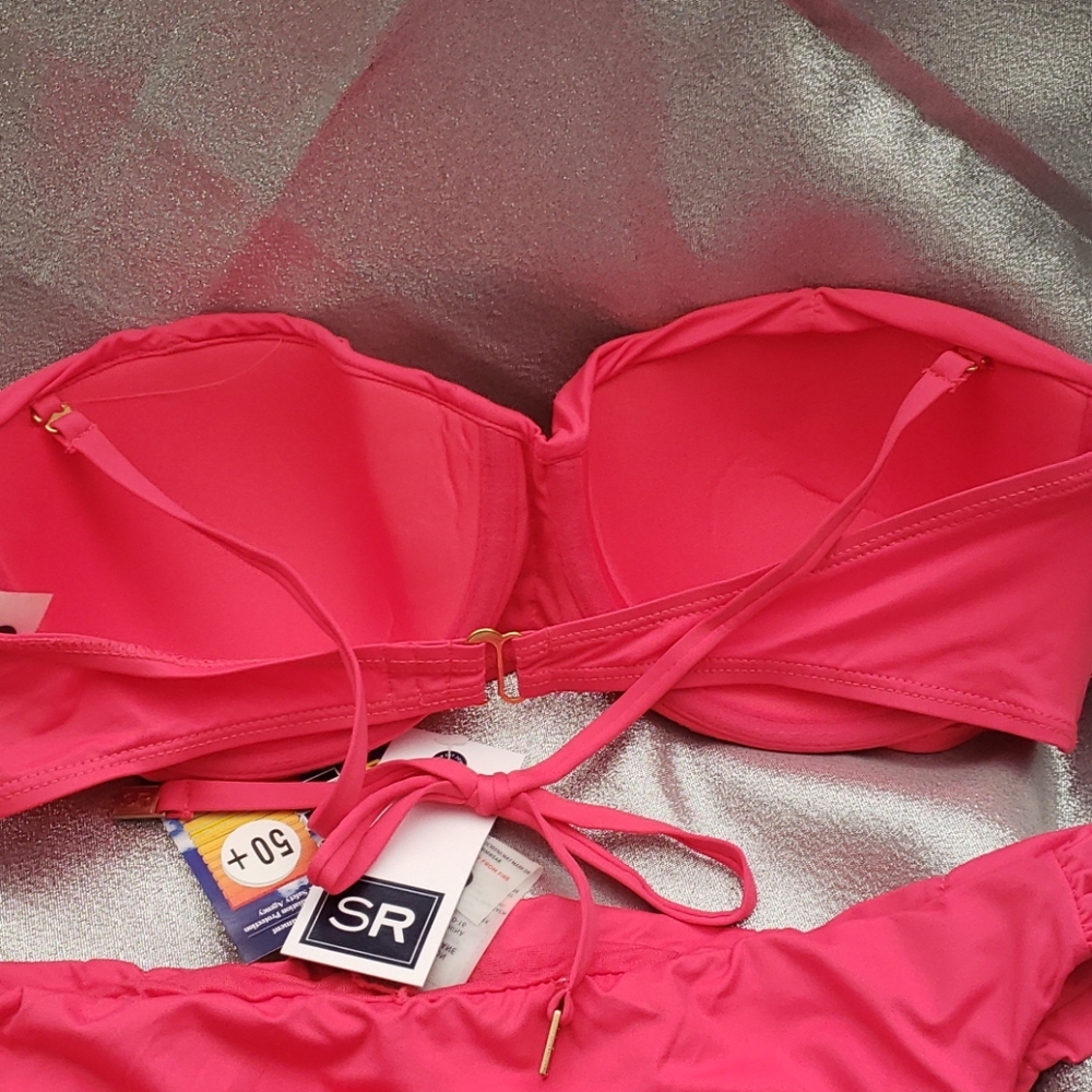 BIKINI - Picture 4 of 10